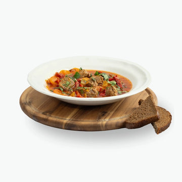 Gulasch mit Rindfleisch und Paprika