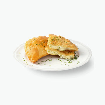 Tschebureki "Quark-Käse mit Kräutern", gebraten