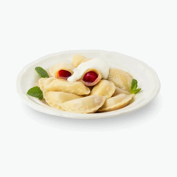 Wareniki mit frischen Sauerkirschen,  handgemacht