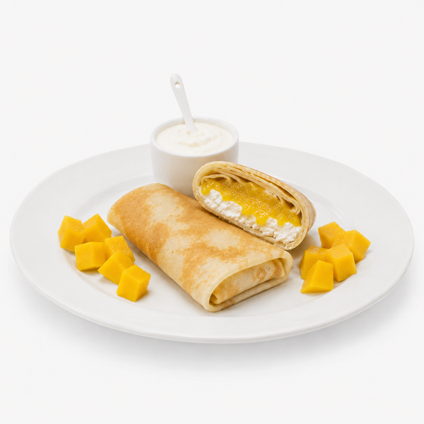 Blinis mit Quark und frischem Mango, handgemacht