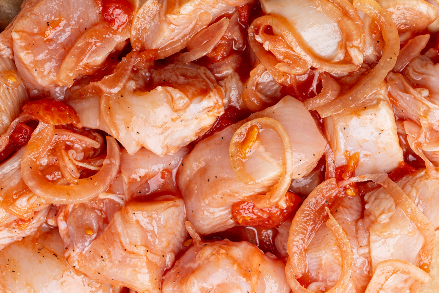 Schaschlick aus Hähnchenbrustfilet mit Tomaten, roh und tiefgefroren