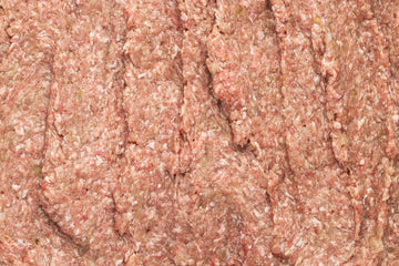 Schwein-Rind Hackfleisch für Frikadellen gewürzt, fertig zum Braten