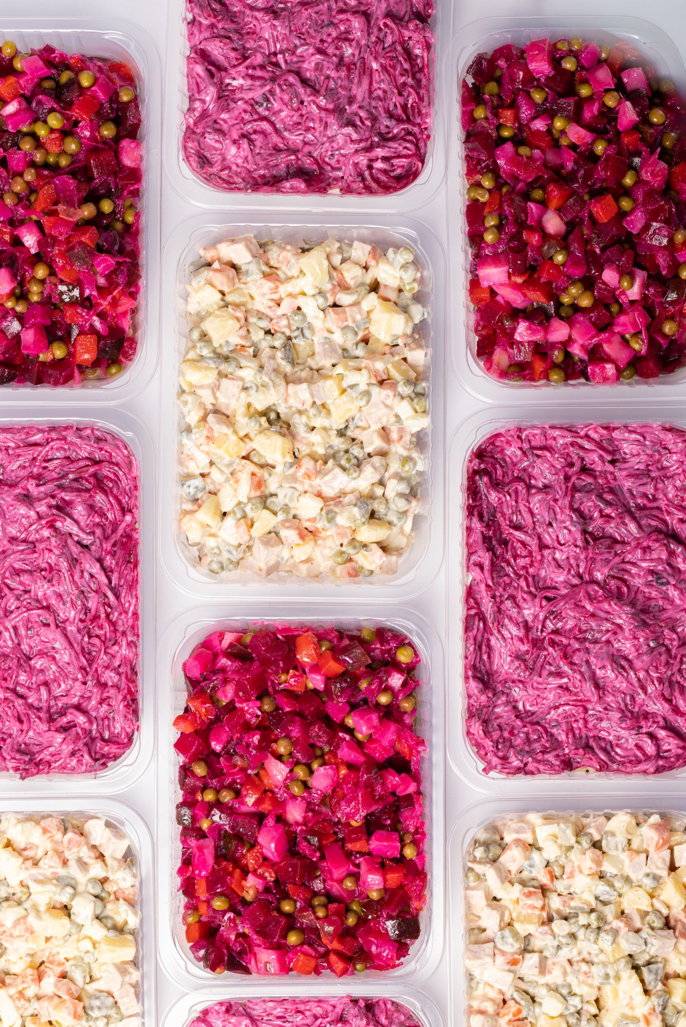 Salat „Olivje“, gekühlt