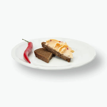 Намазка из сала с чили и чесноком